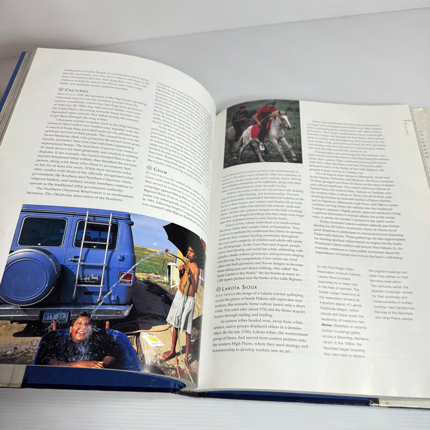 National Geographic People Of The World - Introduction by David Maybury-Lewis Afterword by Wade Davis
