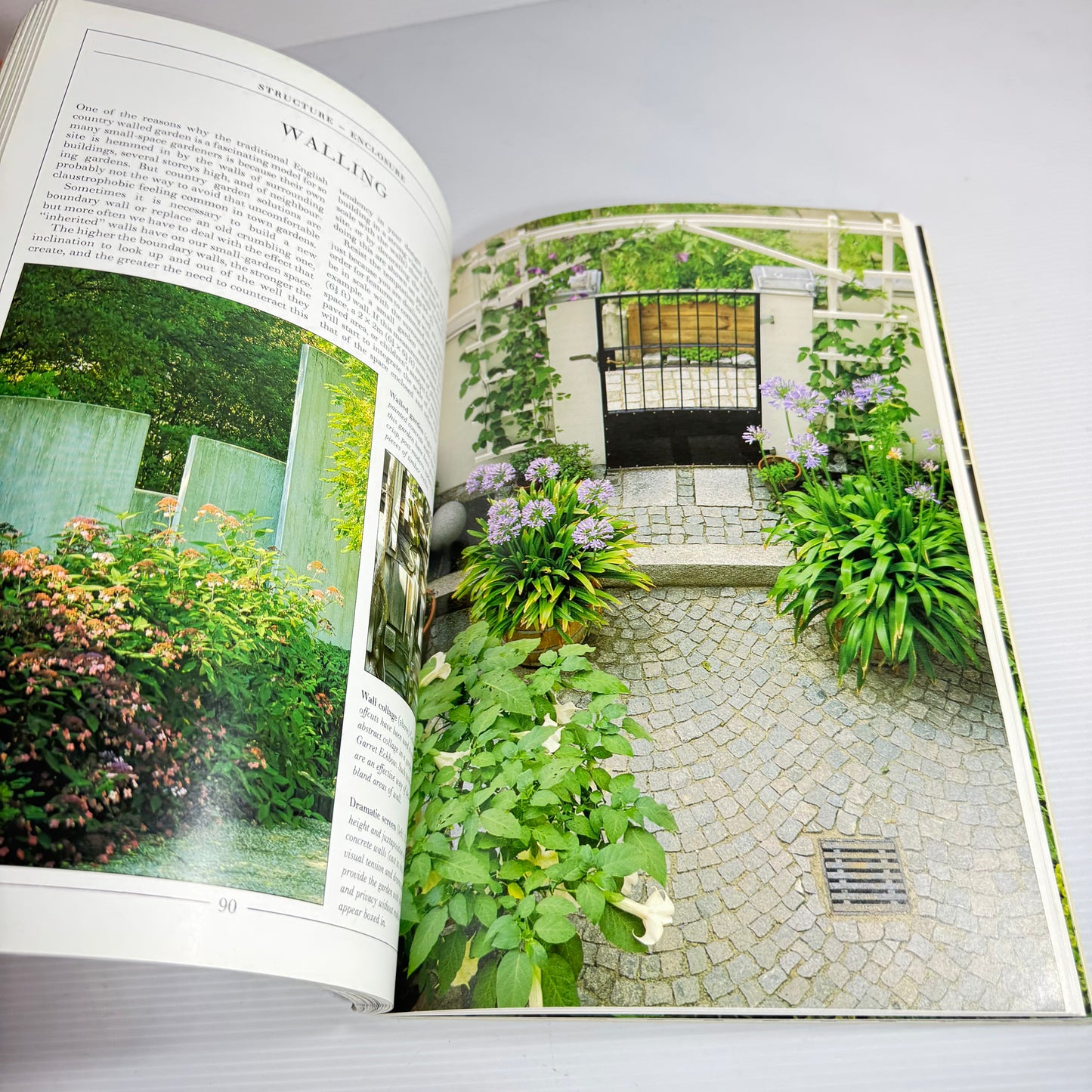 The New Small Garden Book - John Brooks