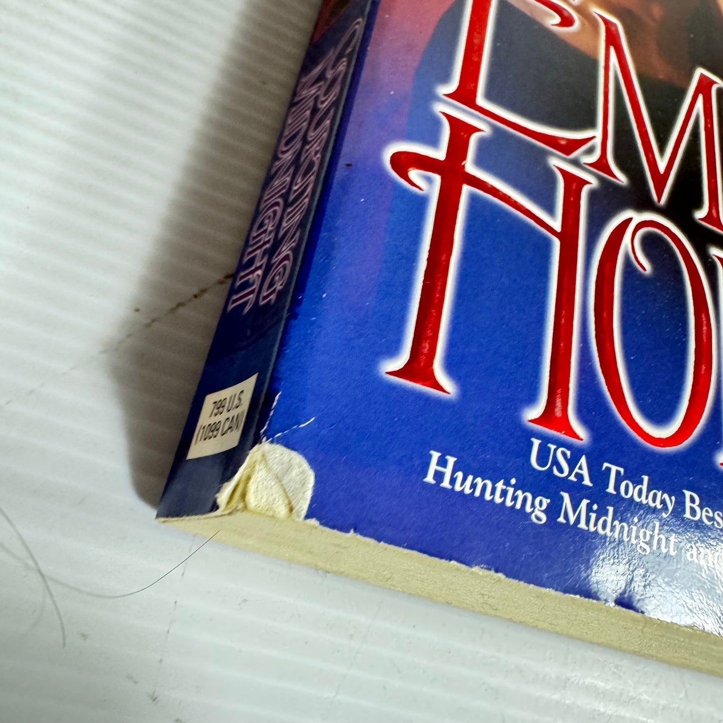 Courting Midnight - Emma Holly