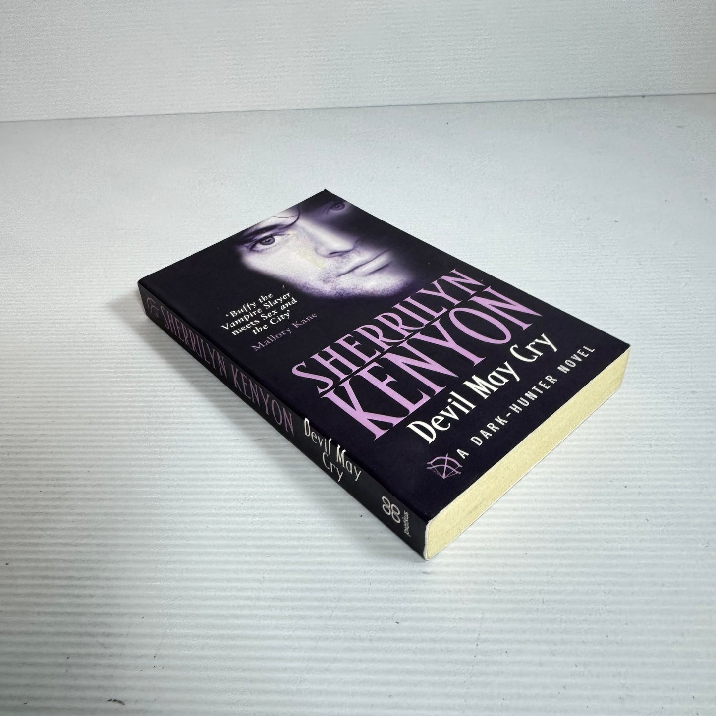 Devil May Cry : A Dark-Hunter Novel - Sherrilyn Kenyon