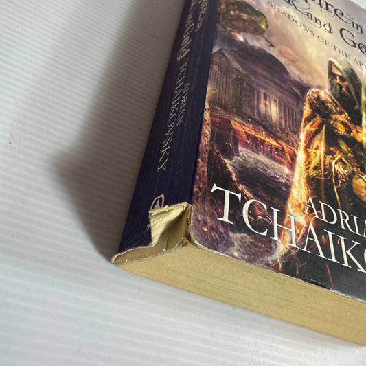 Empire in Black and Gold : Shadows Of the Apt - Adrian Tchaikovsky