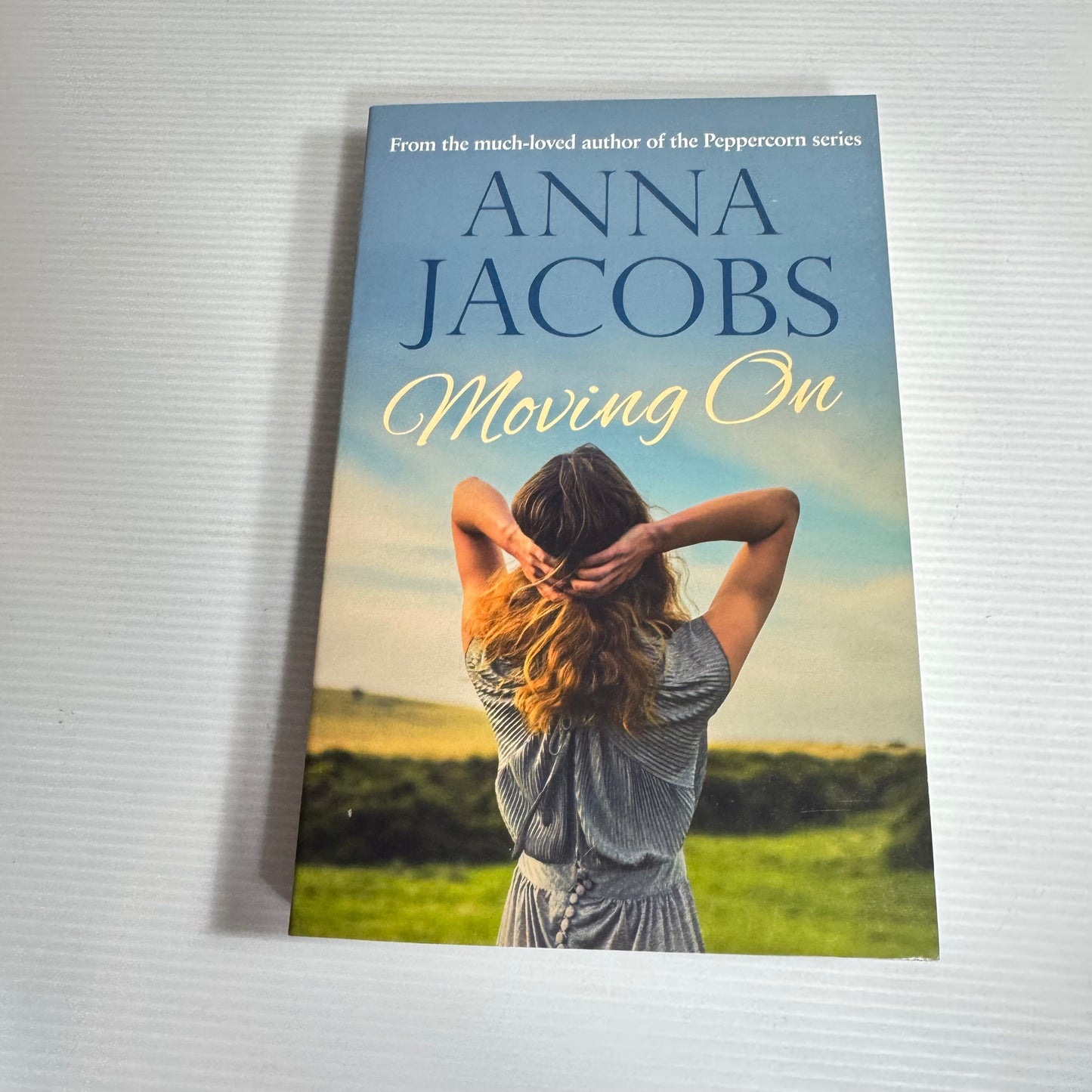 Moving On - Anna Jacobs (New)