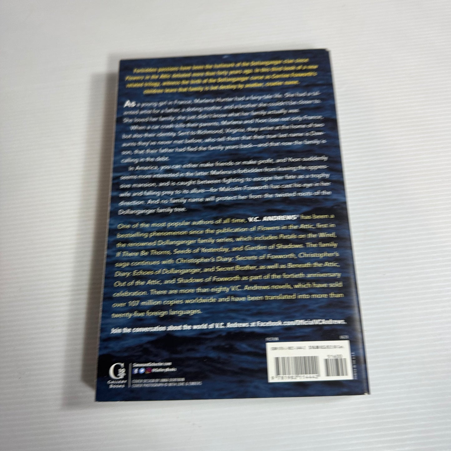 Shadows of Foxworth - V.C. Andrews (New)