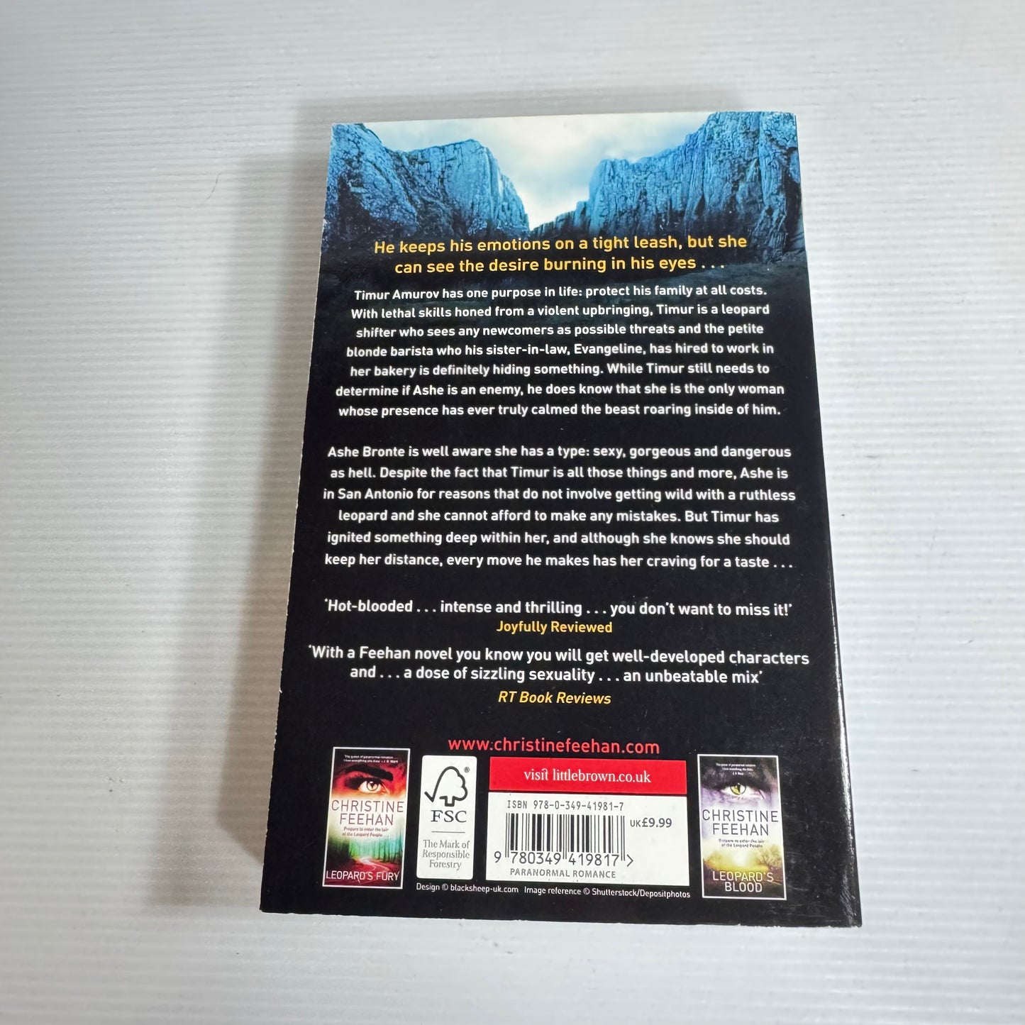 Leopard's Run - Christine Feehan (New)