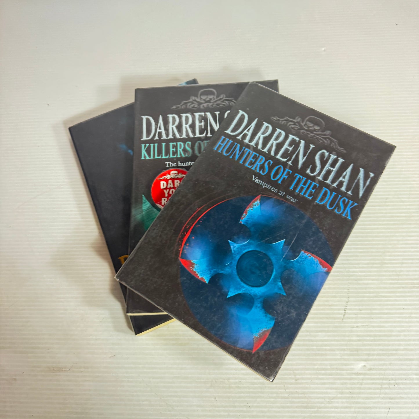 The Saga of Darren Shan Book Bundle x 3 : Hunters Of The Dusk, Killers Of The Dawn, Lord Of The Shadows(2992)