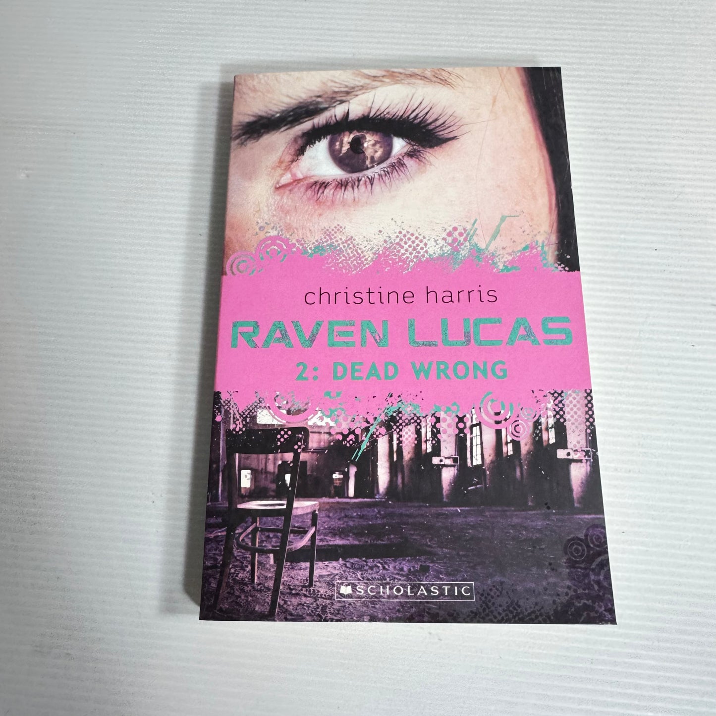 Raven Lucas 2 : Dead Wrong - Christine Harris (New)