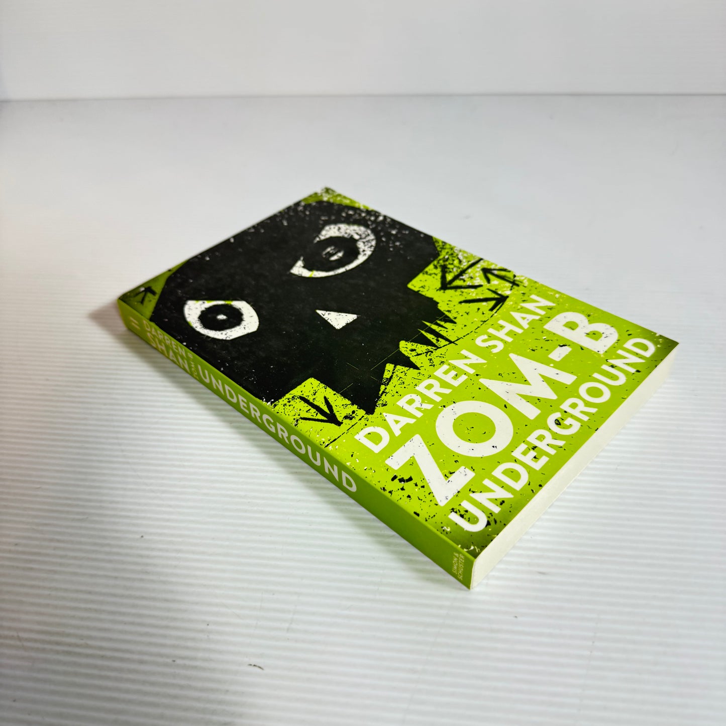 Zom-B Underground - Darren Shan (New)