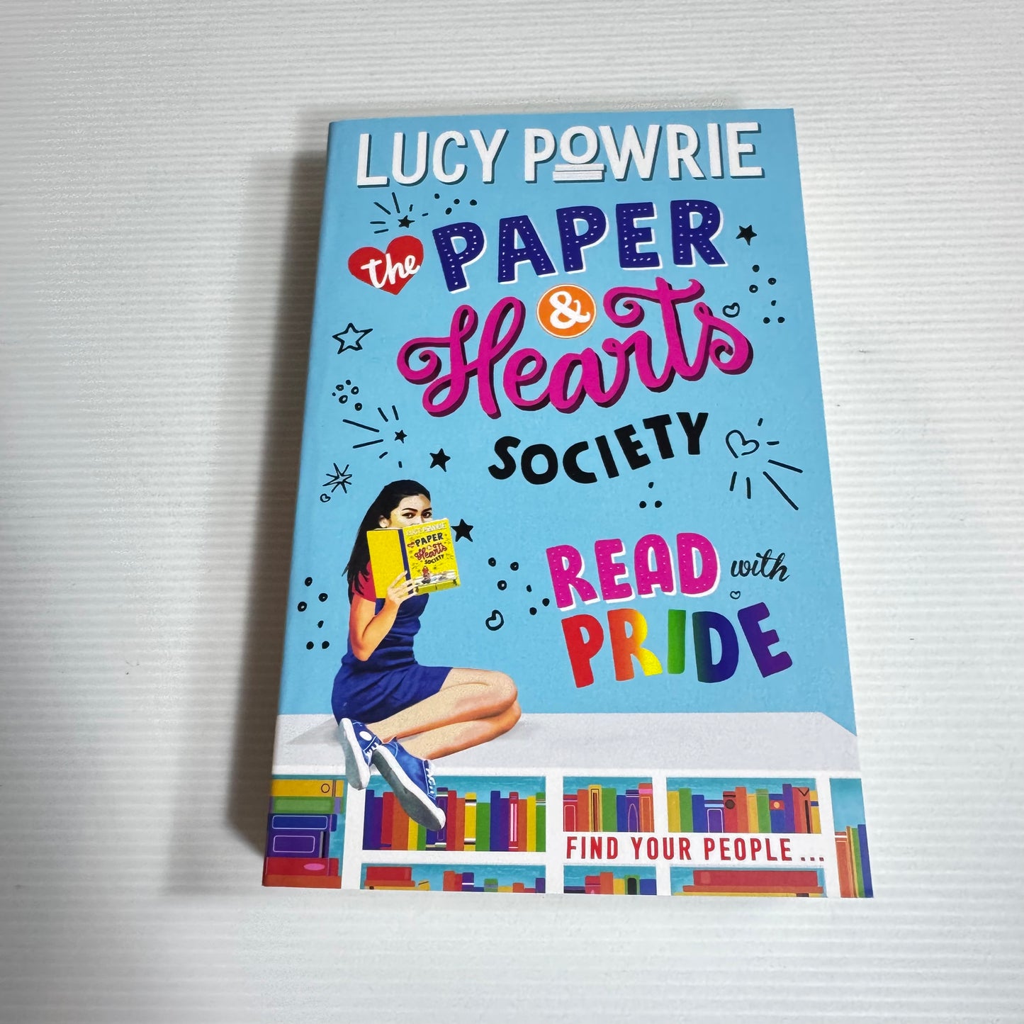 The Paper & Hearts Society : Read with Pride - Lucy Powrie (New)