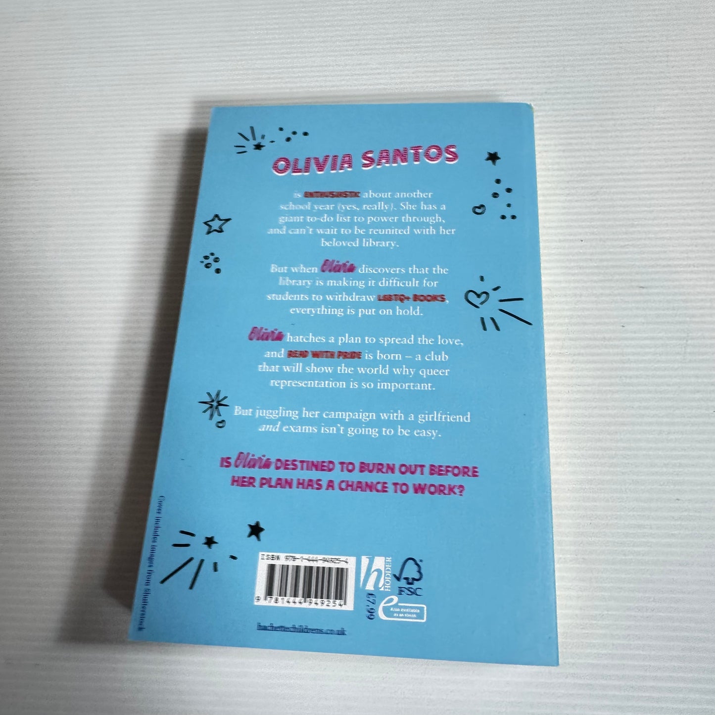 The Paper & Hearts Society : Read with Pride - Lucy Powrie (New)
