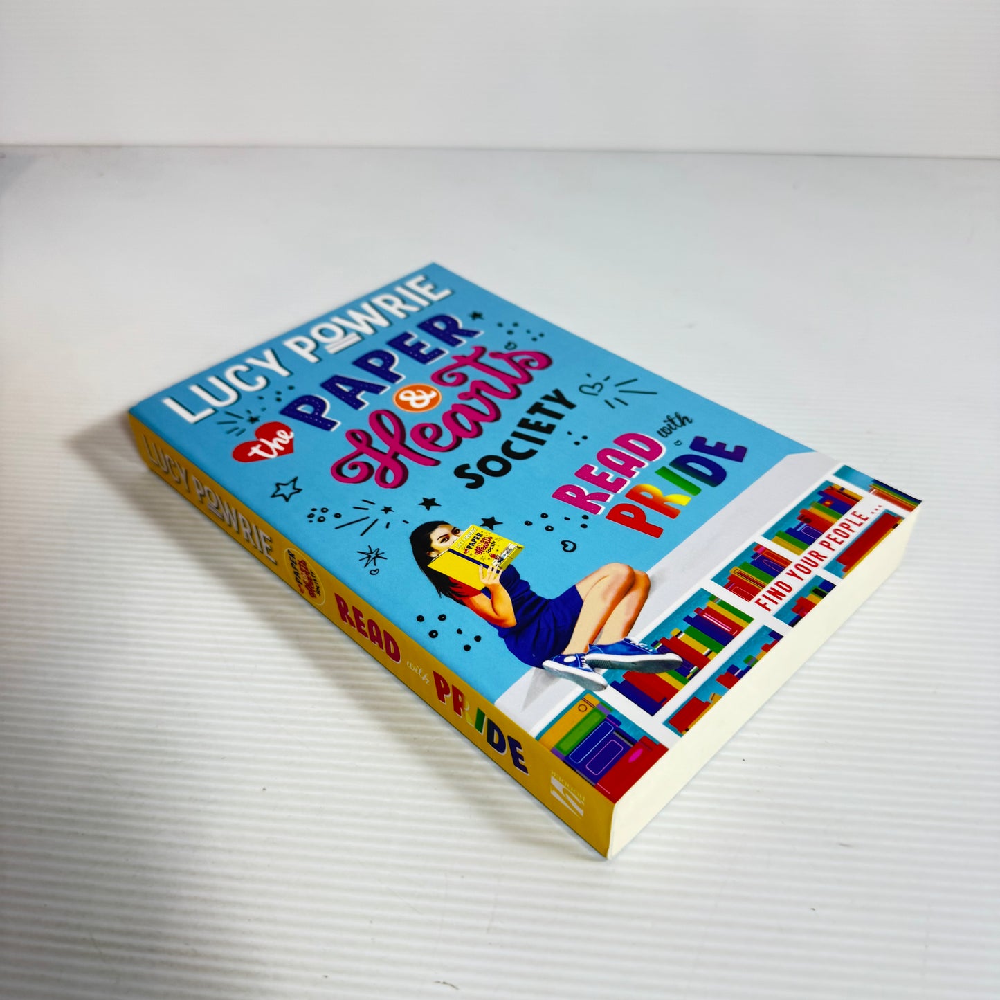 The Paper & Hearts Society : Read with Pride - Lucy Powrie (New)