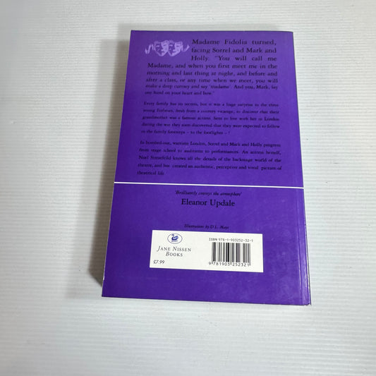 Theatre Shoes - Noel Streatfeild (New)