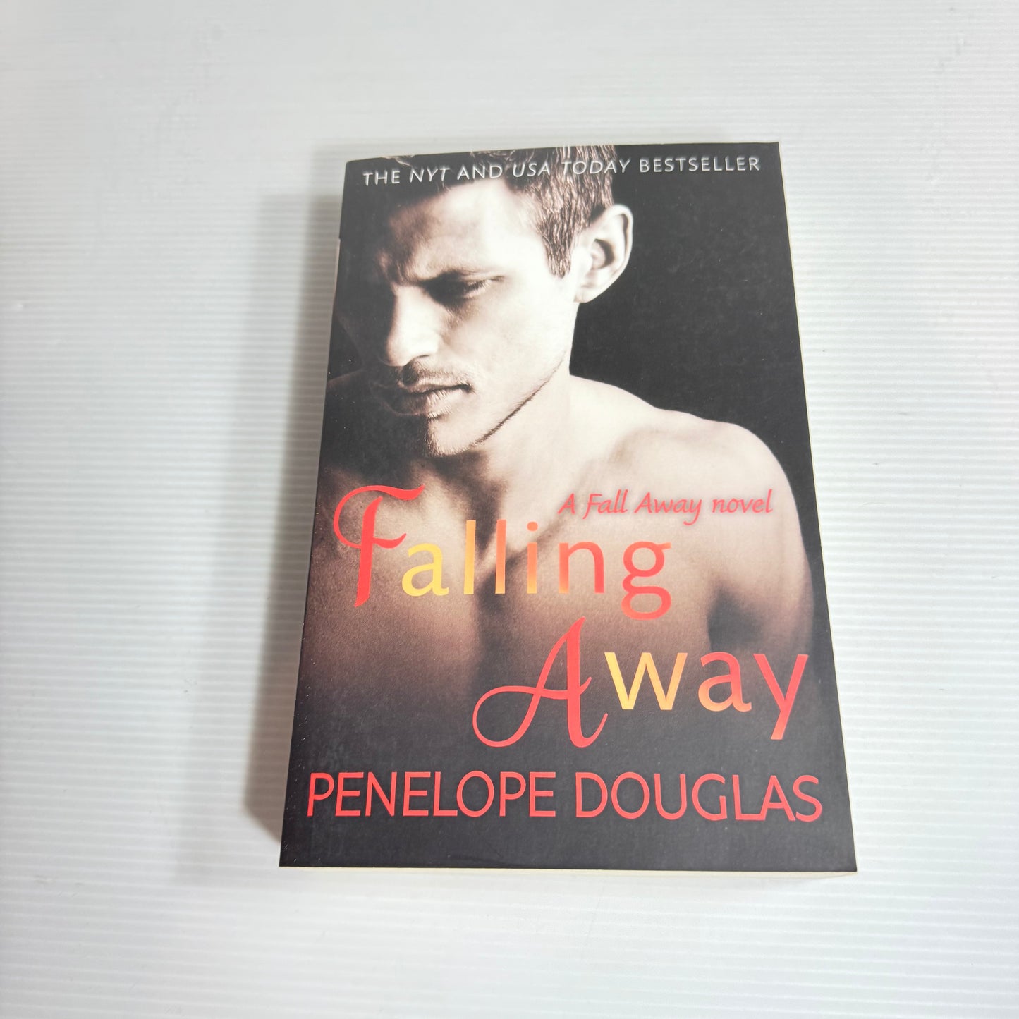 Falling Away - Penelope Douglas (New)