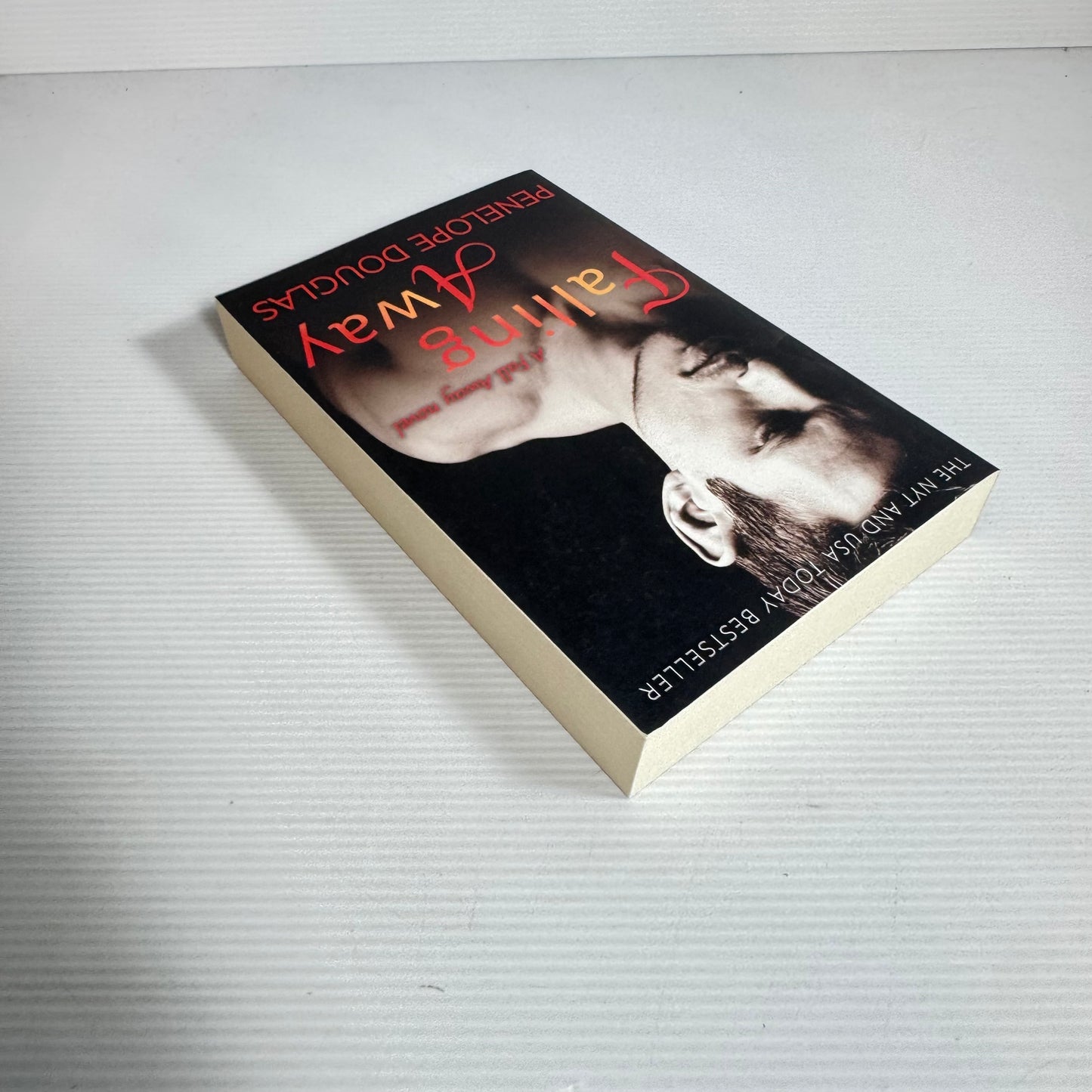 Falling Away - Penelope Douglas (New)