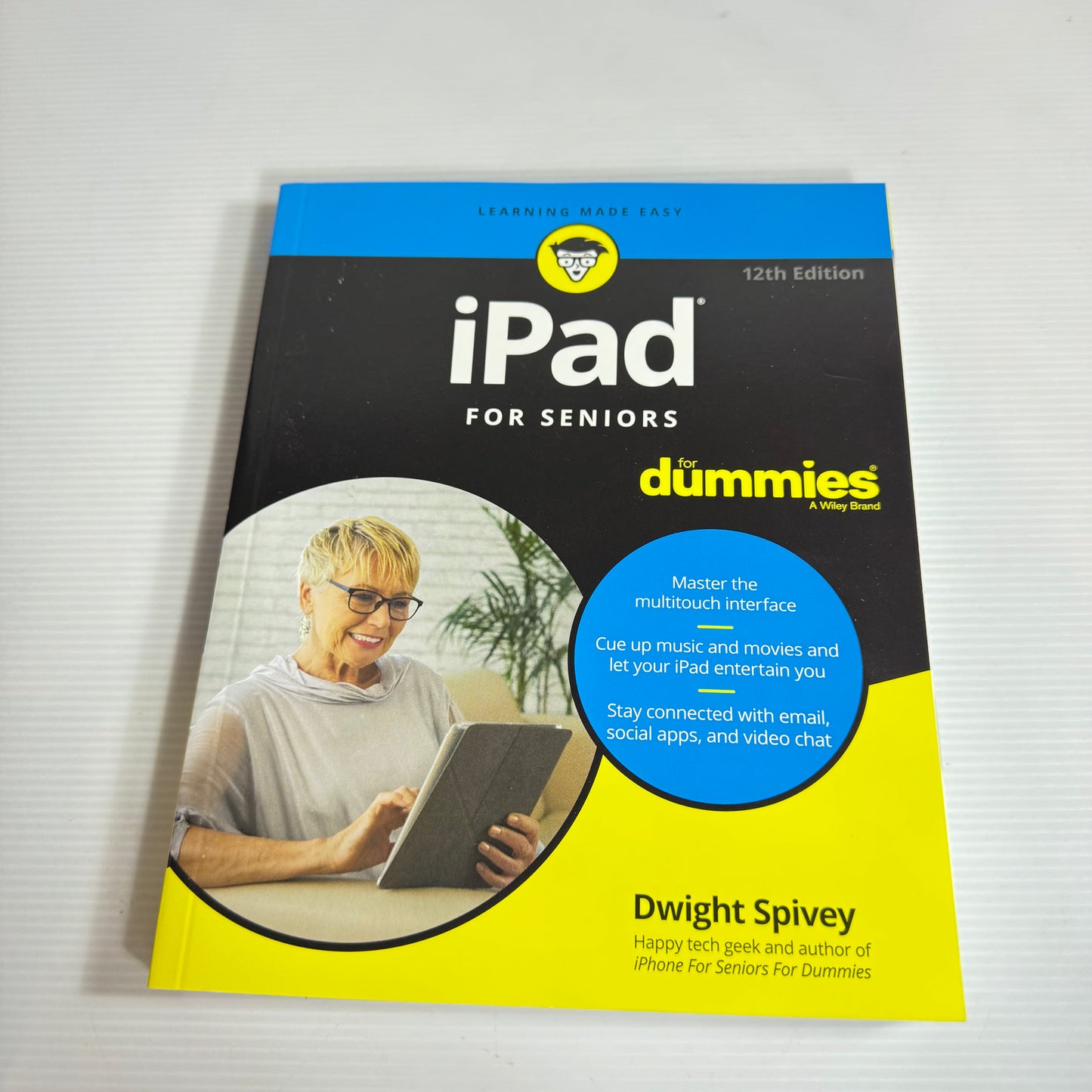 Learning Made Easy: iPad For Seniors - Dwight Spivey (New)