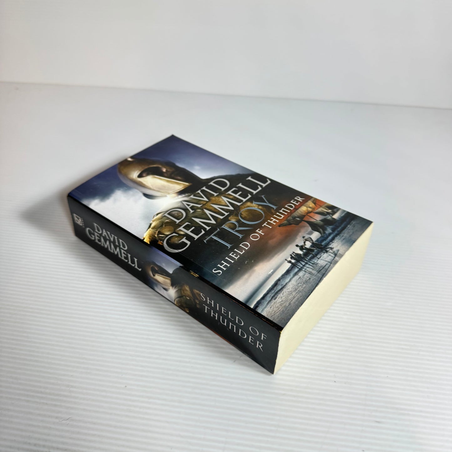Troy: Shield Of Thunder - David Gemmell (New)