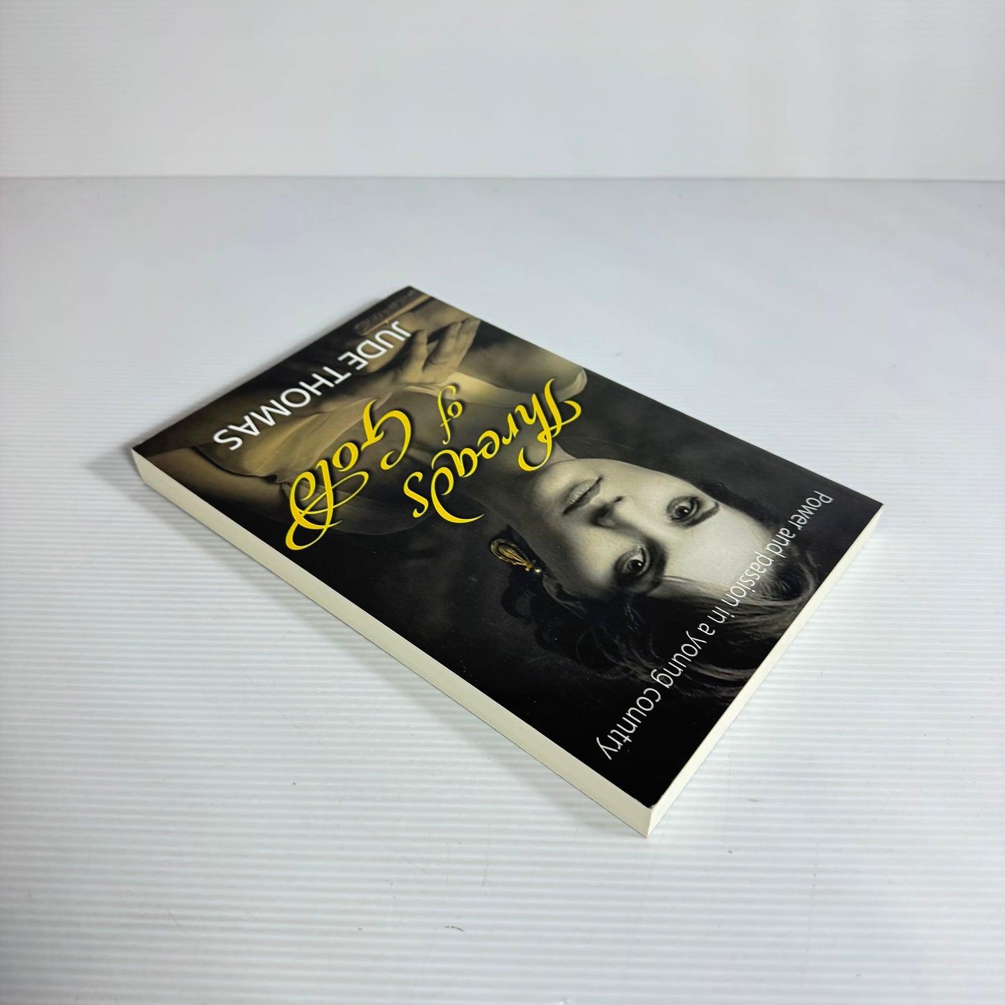 Threads of Gold - Jude Thomas (New)