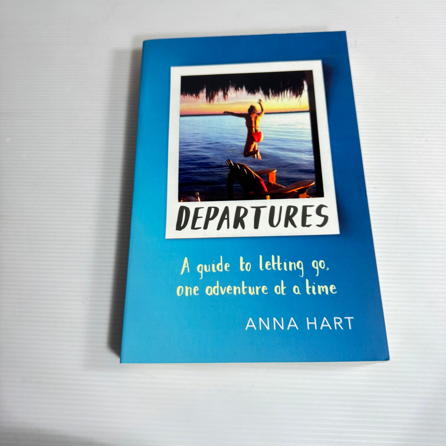 Departures - Anna Hart (New)