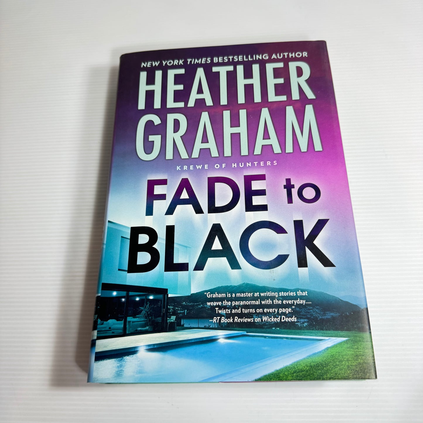 Fade To Black - Heather Graham (New)