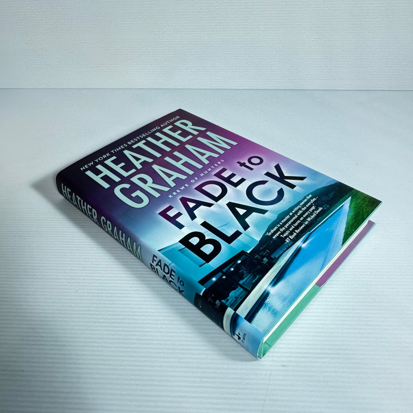 Fade To Black - Heather Graham (New)