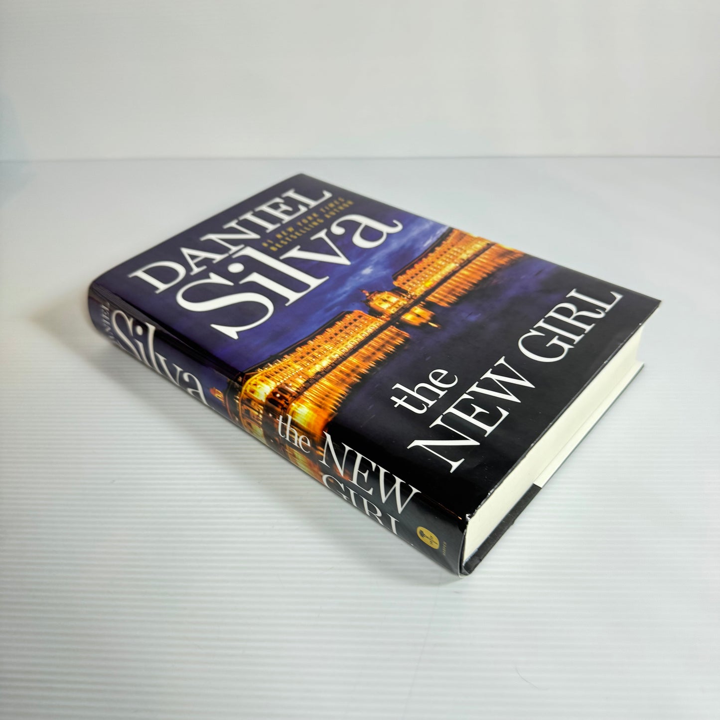 The New Girl - Daniel Silva (New)