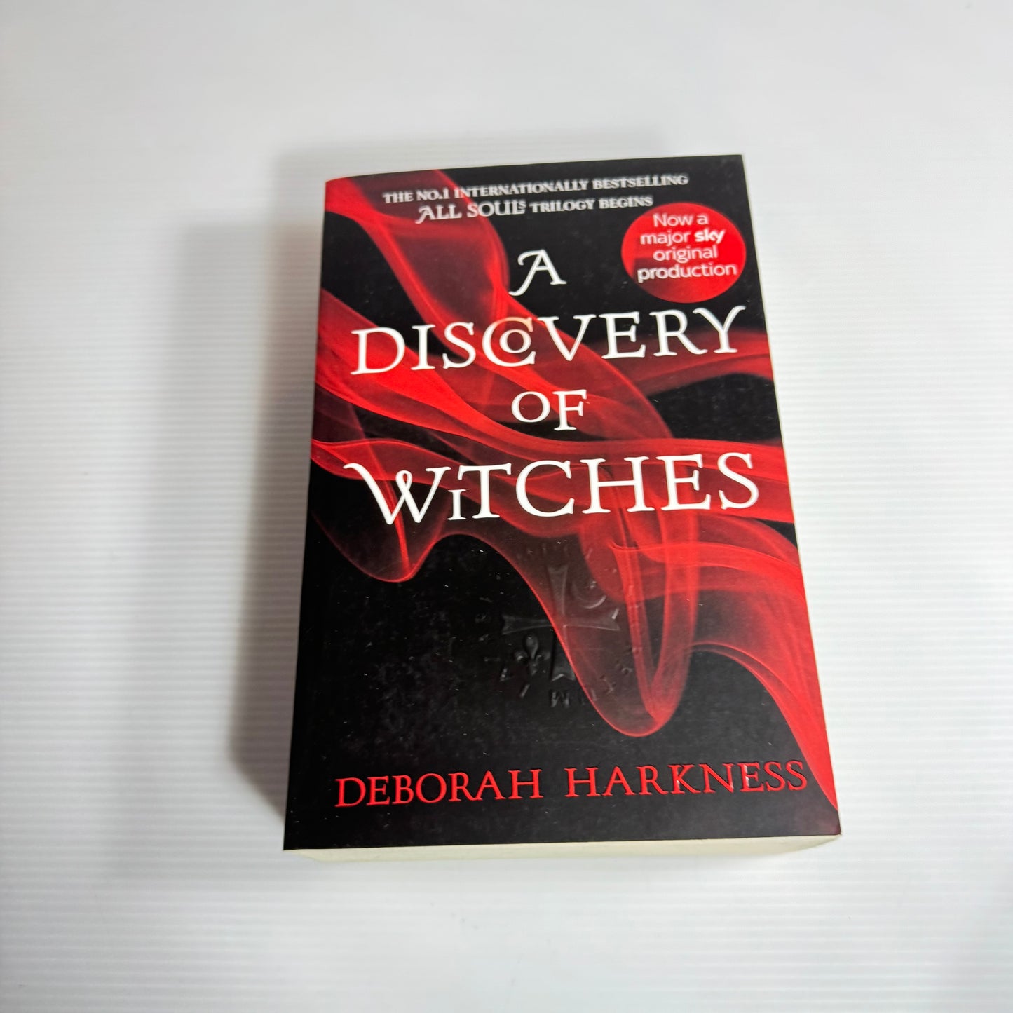A Discovery Of Witches - Deborah Harkness (New)