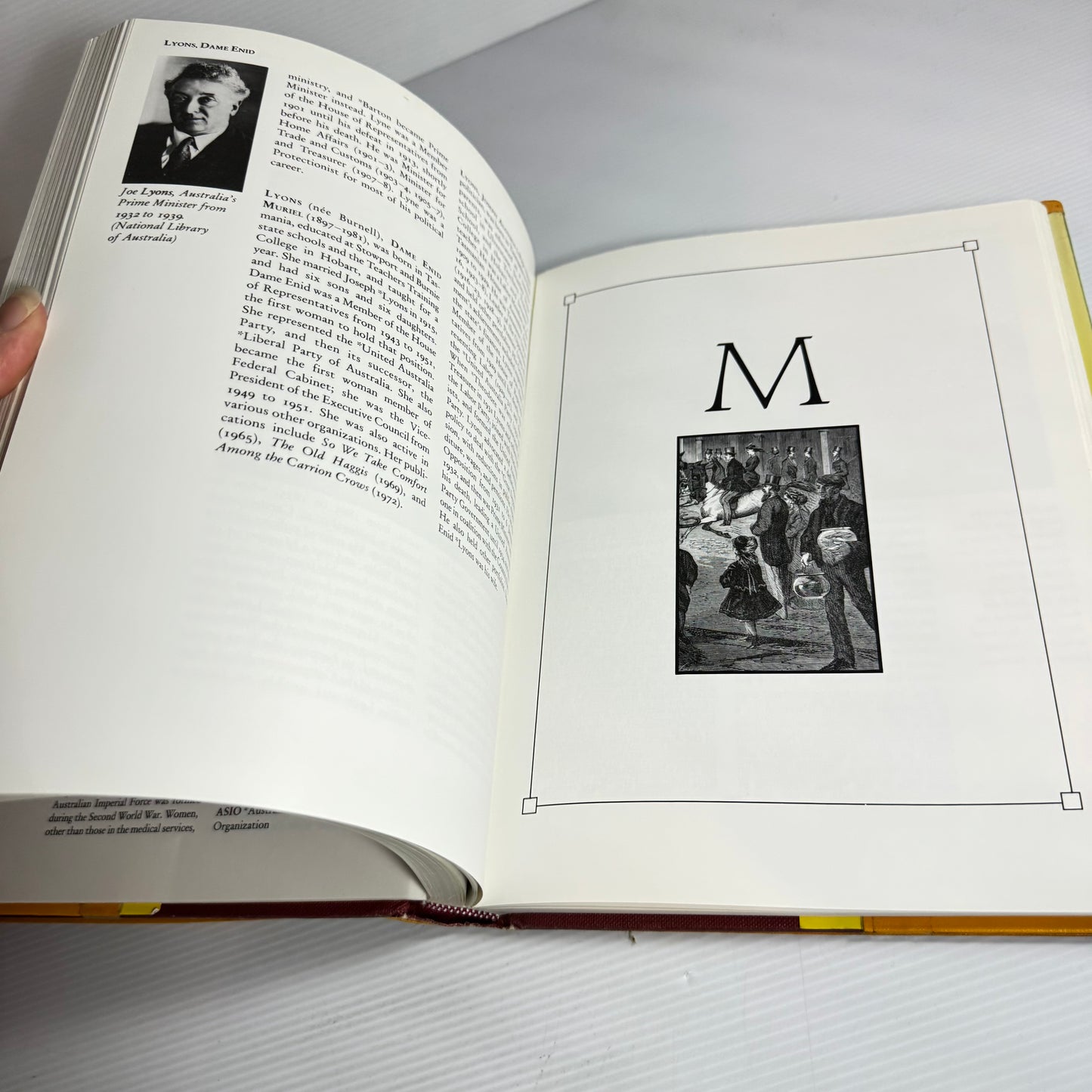 The Oxford Illustrated Dictionary Of Australian History - Jan Bassett