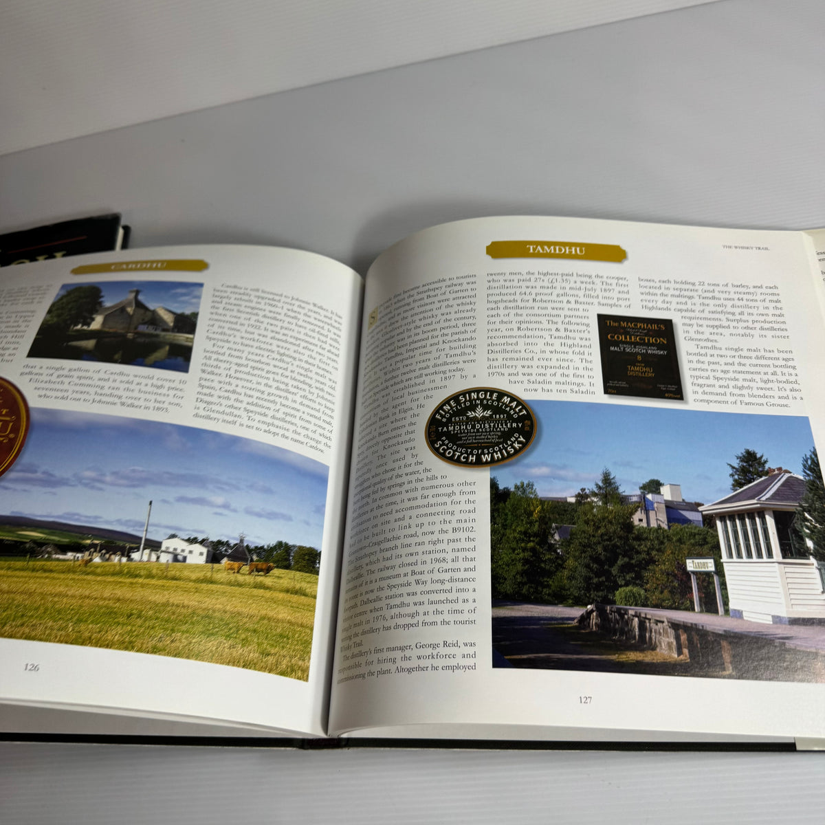 Scottish Whisky Bundle x 2 : Malt Whisky A Taste of Scotland - Graham Moore & The Scotch Whisky Book - Mark Skipworth (3478)