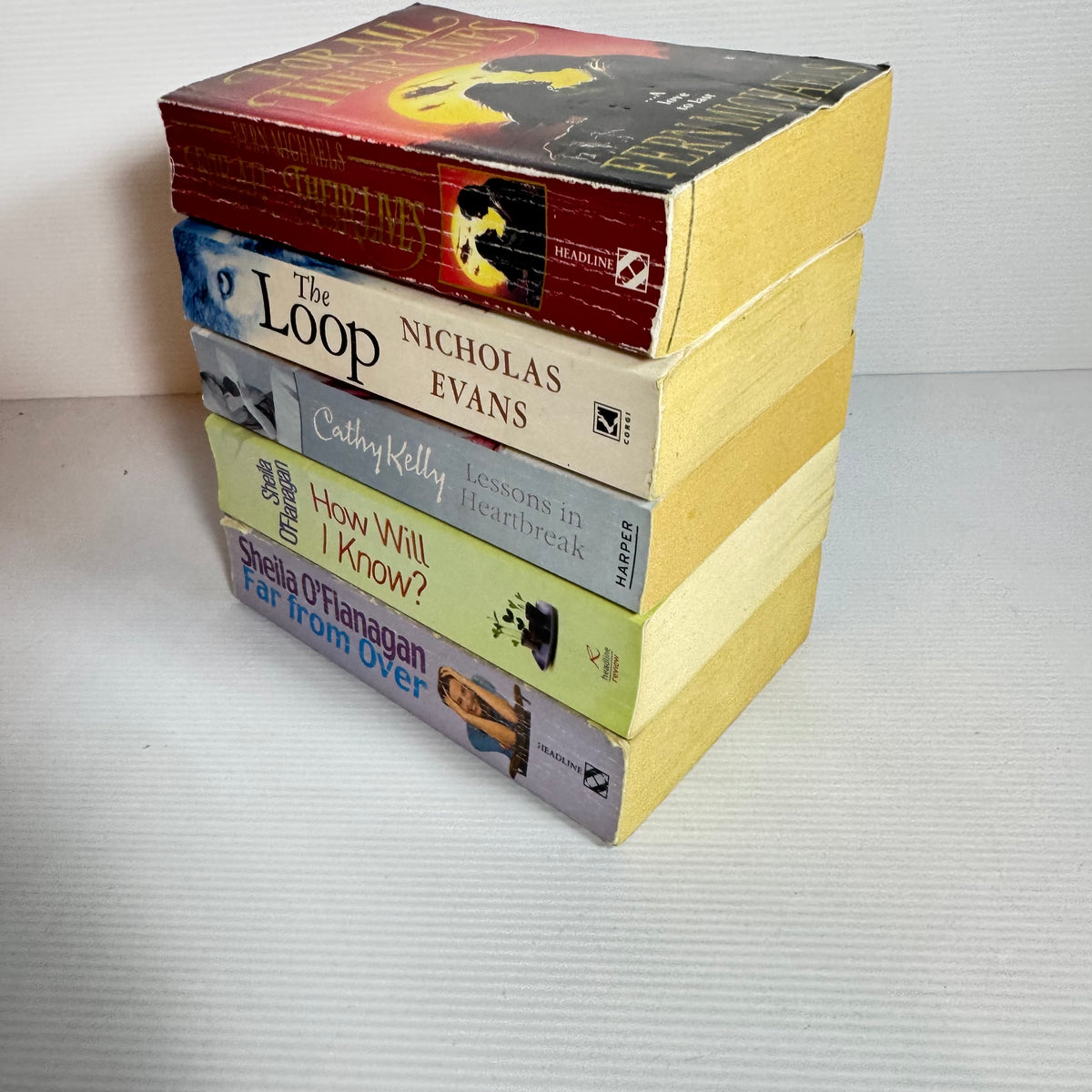 Contemporary Romance Bundle x 5 : The Loop - Nicholas Evans, For All Their Lives - Fern Michaels, Lessons In Heartbreak - Cathy Kelly, How Will I Know & Far From Over- Sheila O'Flanagan, (3422)