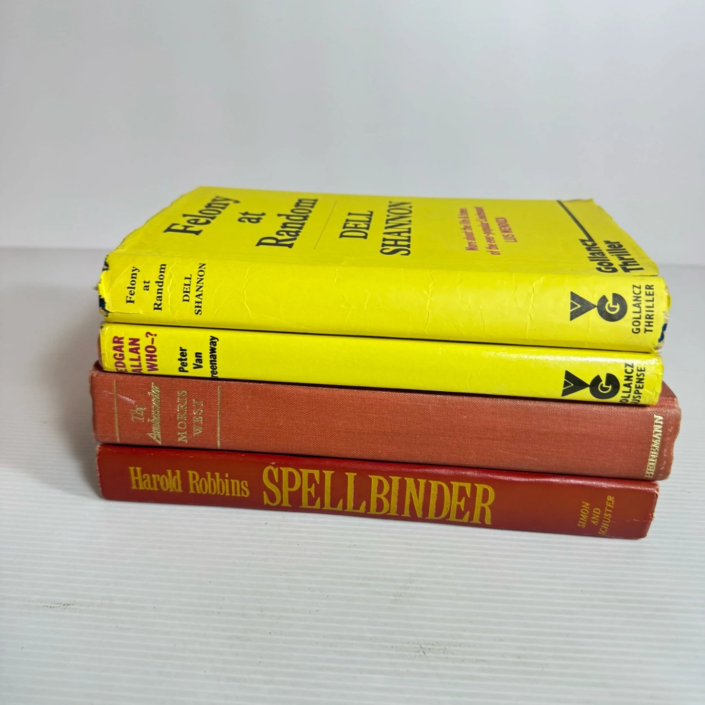 Vintage Crime Thriller Book Bundle x 4 Books : Mixed Authors (Vintage 1960's-1980's) (2260)