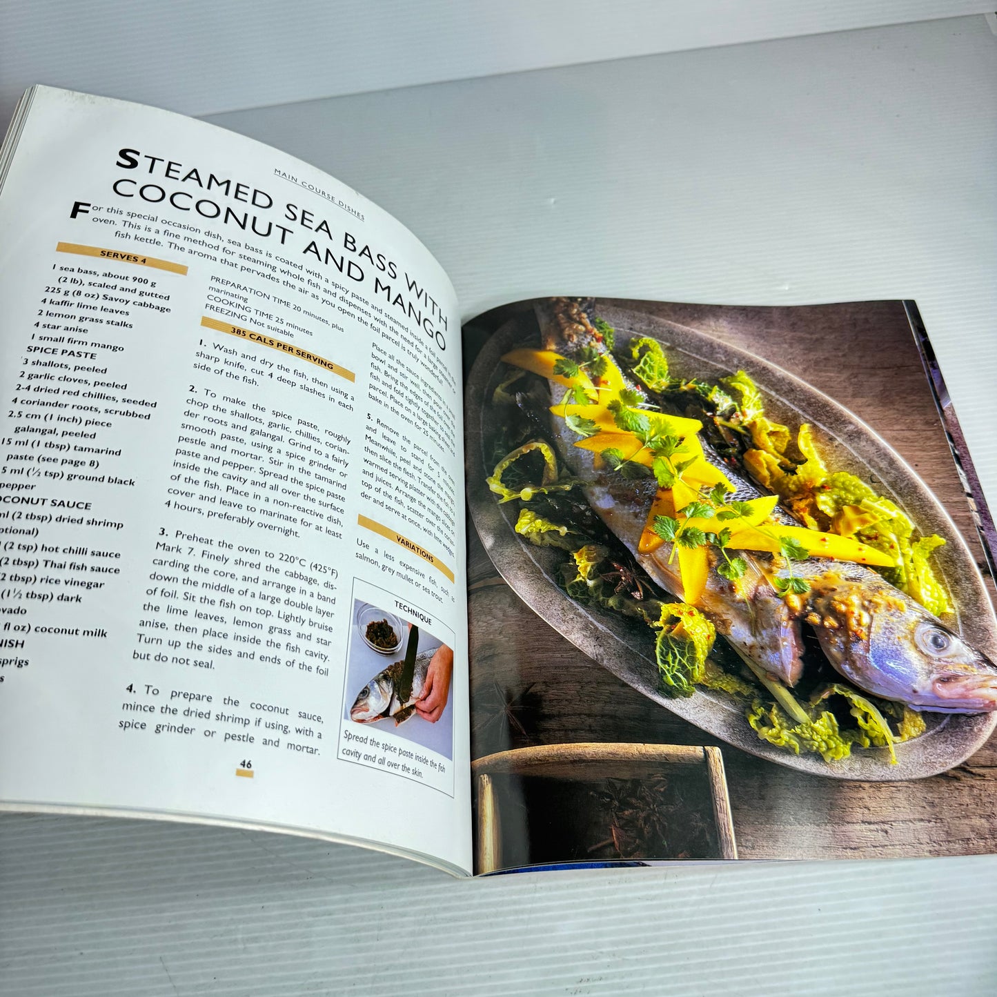 Thai Cookbook Bundle x 3 : Good Housekeeping Cookery Club Thai, Australian Women's Weekly Beginners Thai, International Cooking Series Thai Food(2927)