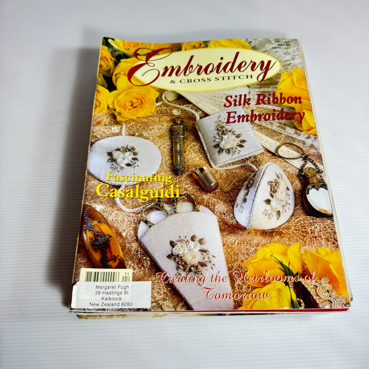 Embroidery & Cross Stitch Magazine Bundle x 9 Magazines (3238)