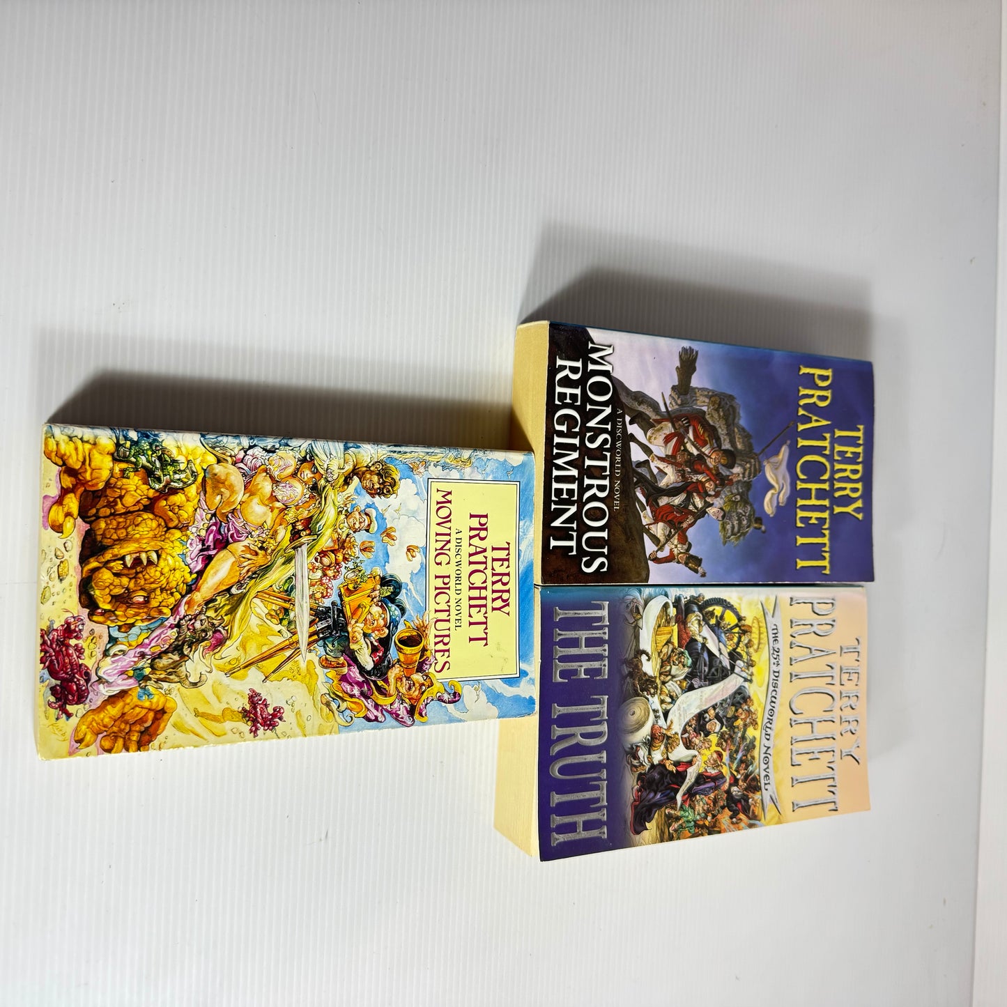 Industrial Revolution Series Book Bundle x 3 Books - Terry Pratchett (3123)