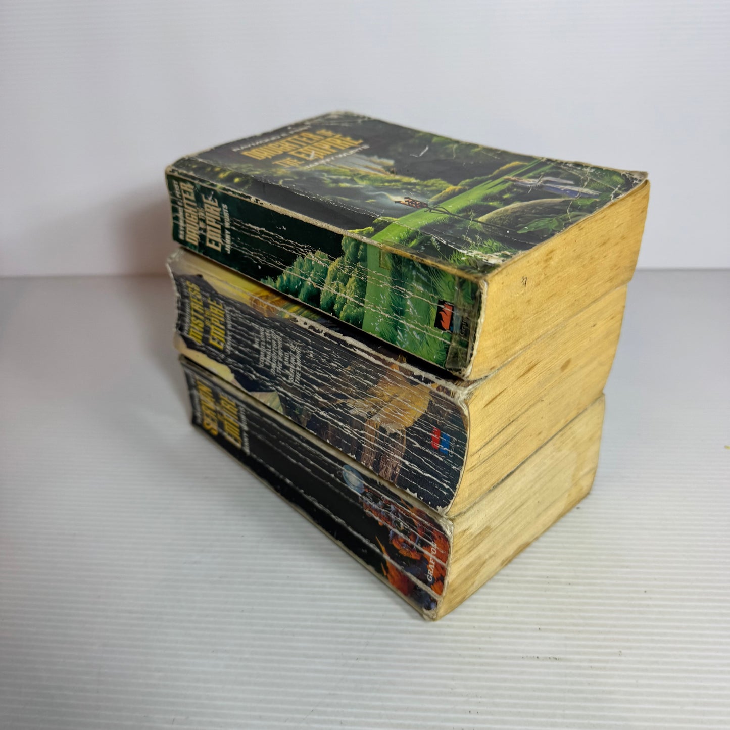 Raymond E. Feist Order of Riftwar : The World on the Otherside x 3 Books (2525)