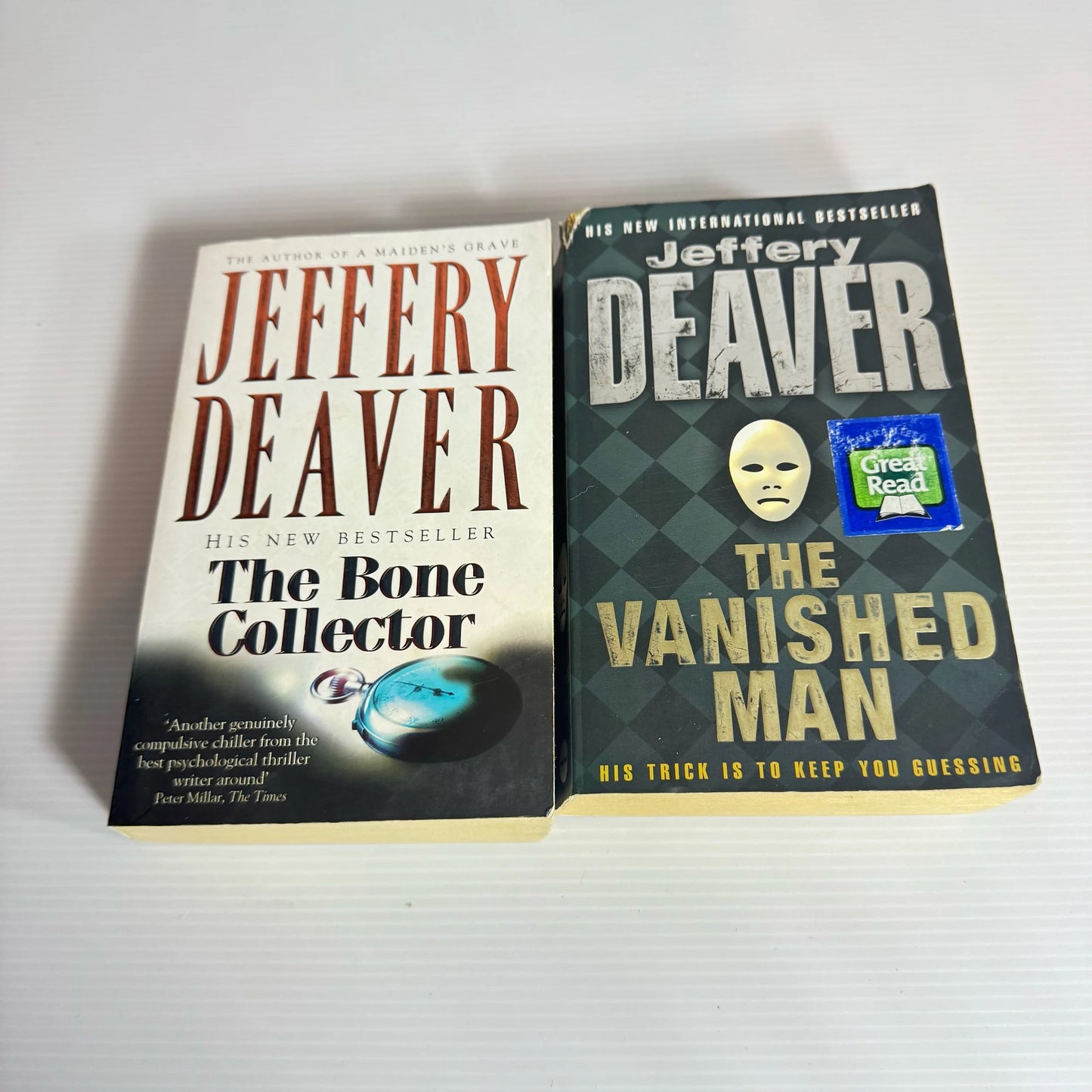 Jefferey Deaver Book Bundle x 2 Books : The Bone Collector & The Vanished Man (2232)