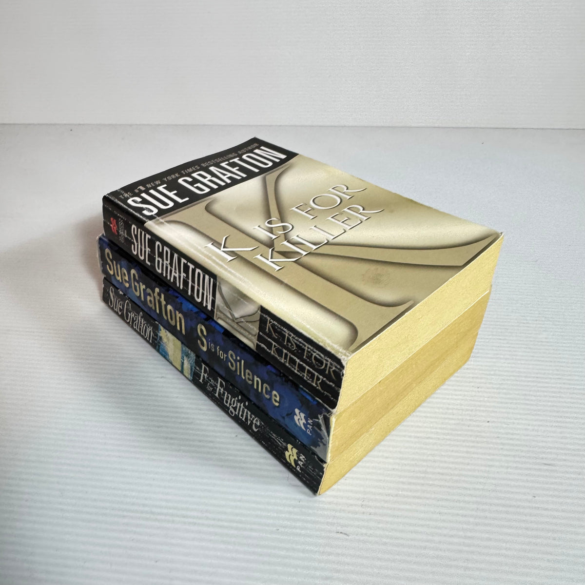Sue Grafton Bundle x 3 : F is for Fugitive, K is for Killer, S is for Silence (3465)