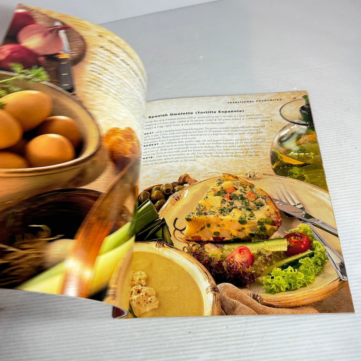 Potato Cookbook Bundle x 3 : Alison Holst's Best Potato Recipes, Basics to Brilliance Potato Recipes - Family Circle, Popular Potatoes - Simon & Alison Holst(2931)
