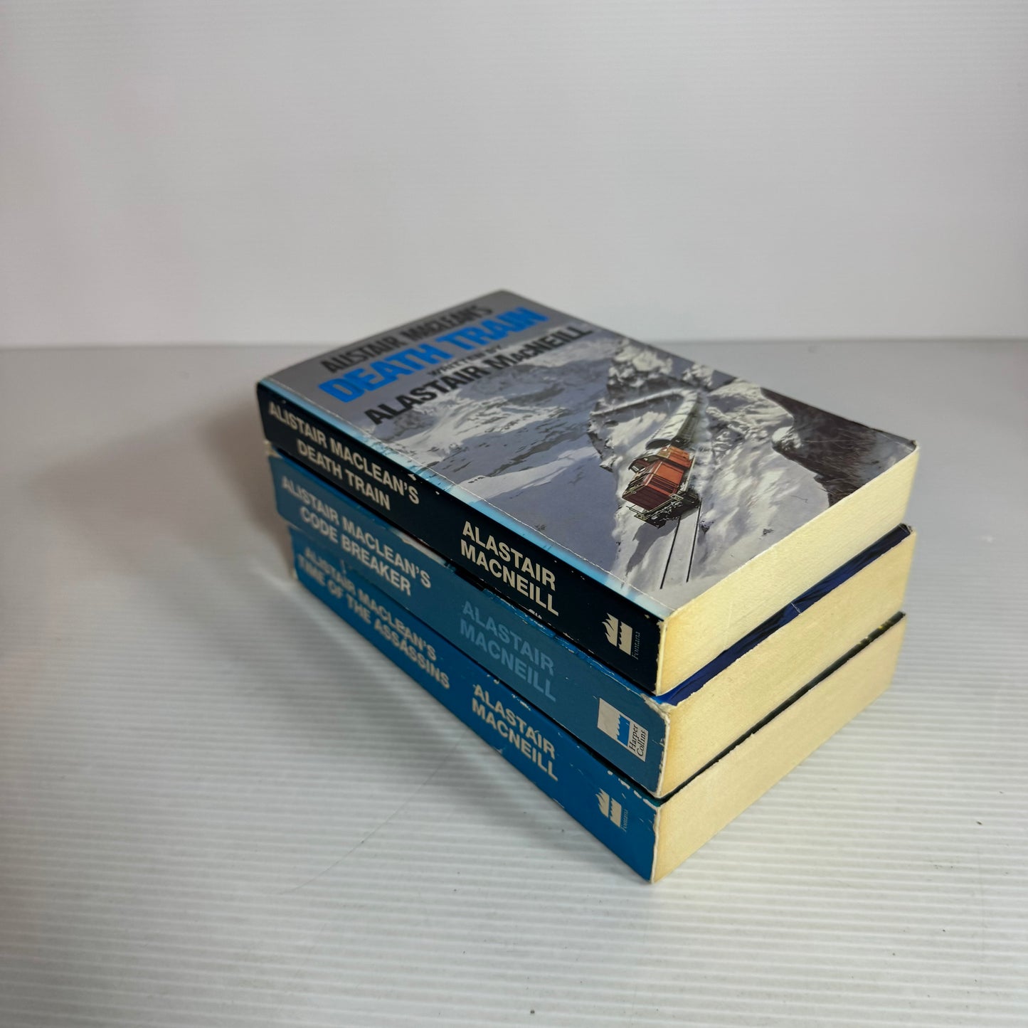 Alastair MacLean Book Bundle x 3 Books : Death Train, Code Breaker, Time of the Assassins (2566)