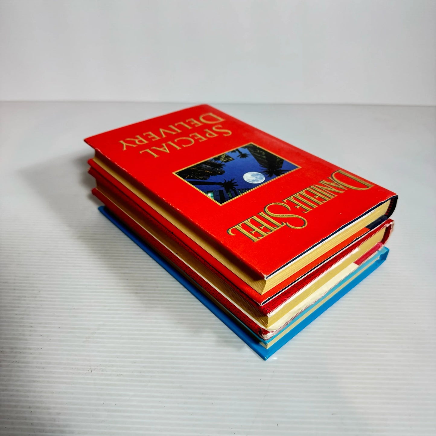 Danielle Steel Hardcover Book Bundle x 3 Books : Special Delivery, Miracle, Second Chance (2279)