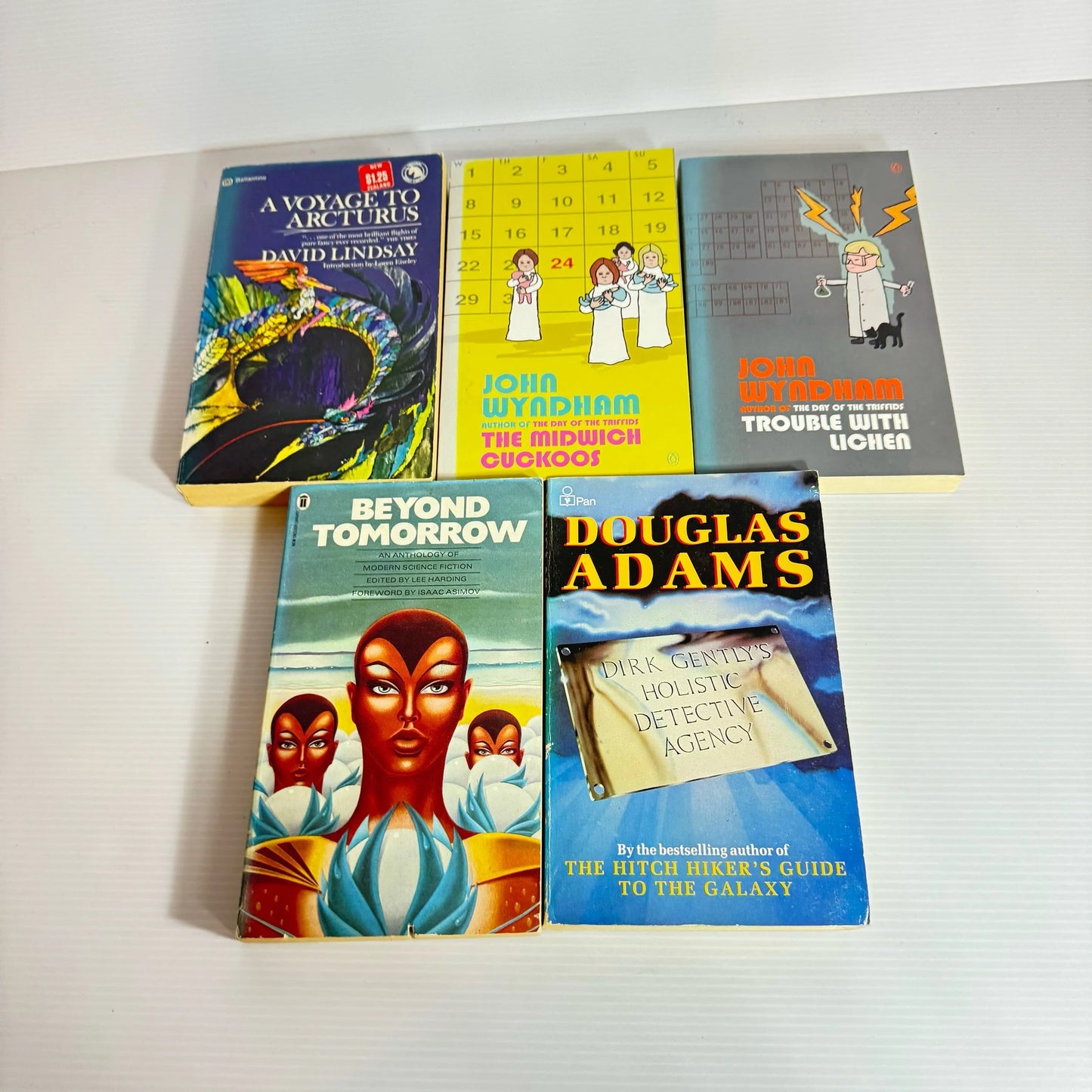 Science Fiction Book Bundle x 5 Books Various Authors (2108)