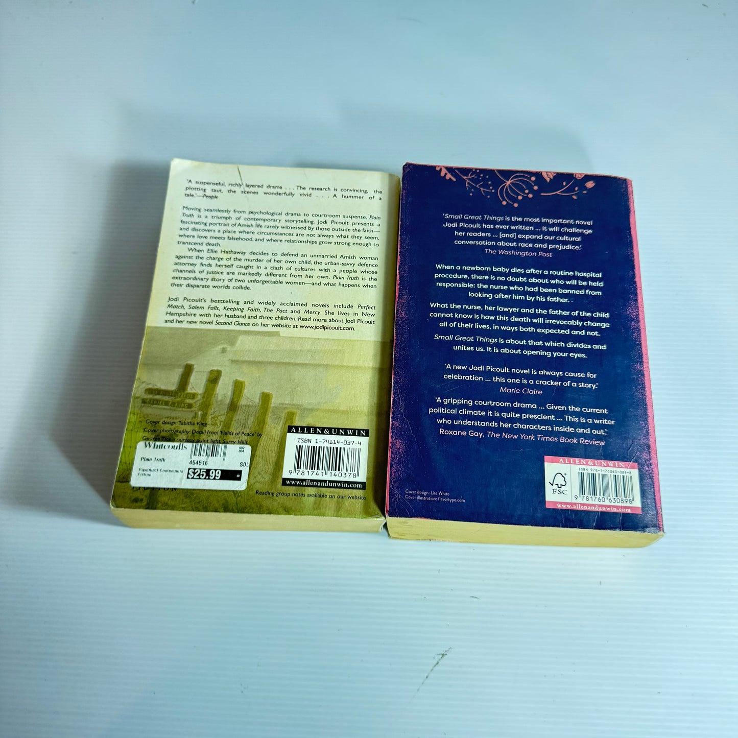 Jodi Picoult Book Bundle x 2 : Small Great Things & Plain Truth (3134)