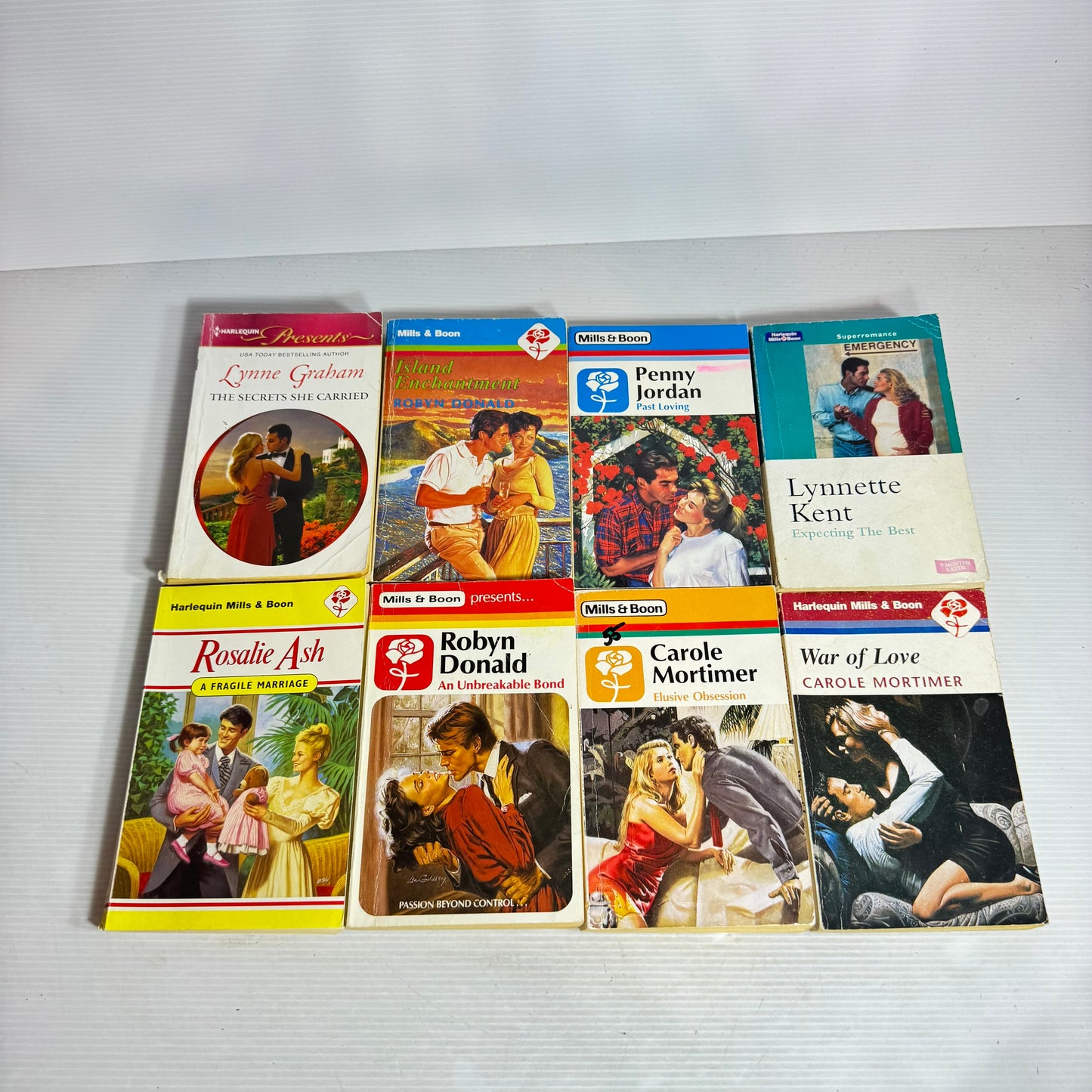 Mills & Boon Mixed Vintage Book Bundle x 8 Books (3014)