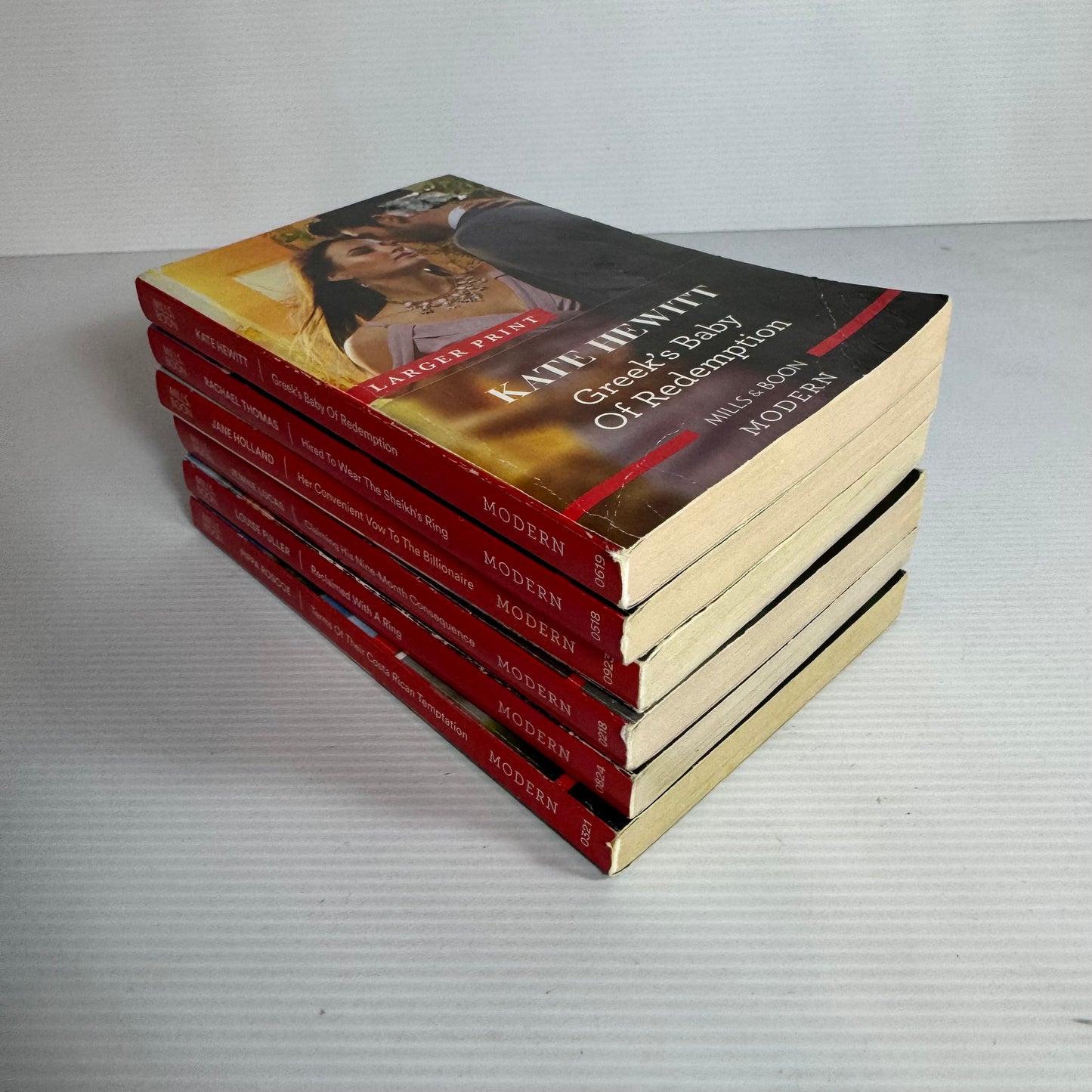 Mills & Boon Modern Large Print Book Bundle x 6 Books (3157)