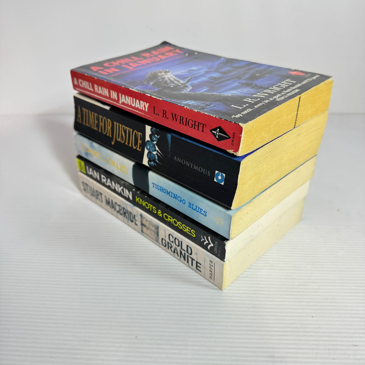 Thriller Bundle x 5 : A Chill Rain In January - L. R. Wright, A Time for Justice - Anonymous, Knots & Crosses - Ian Rankin, Tishomingo Blues - Elmore Leonard, Cold Granite - Stuart MacBride (3386)