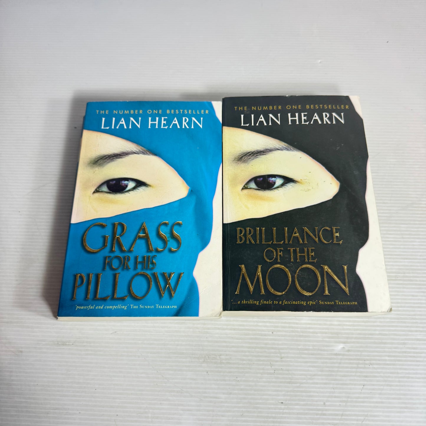 Lian Hearn Tales of the Otori Bundle x 2 : Brilliance of the Moon & Grass for his Pillow (2990)