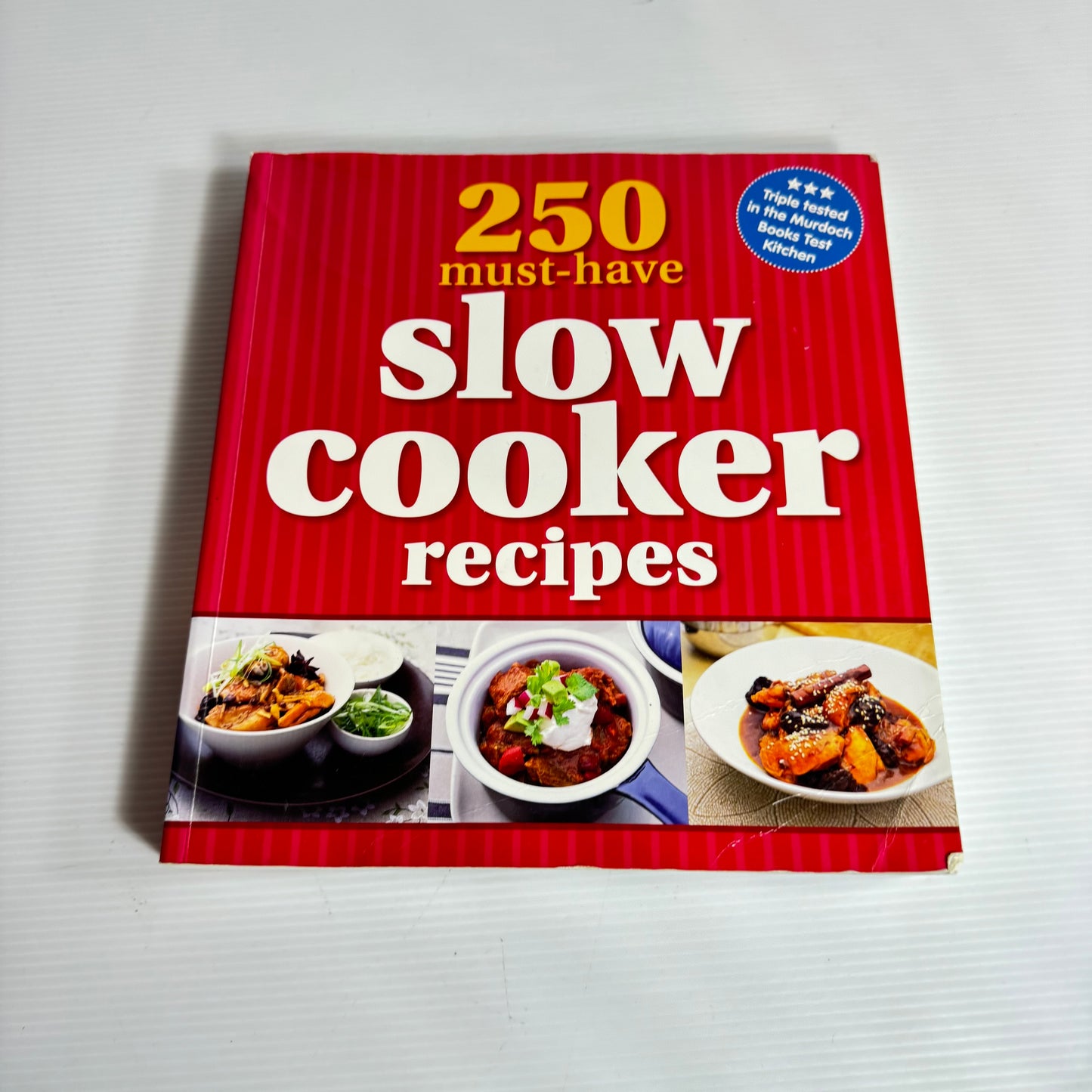 Slow Cooker & Crockpot Book Bundle x 2 : Joan Bishop's New Zealand Crockpot & Slow Cooker Cookbook & 250 Must-Have Slow Cooker Recipes(3204)