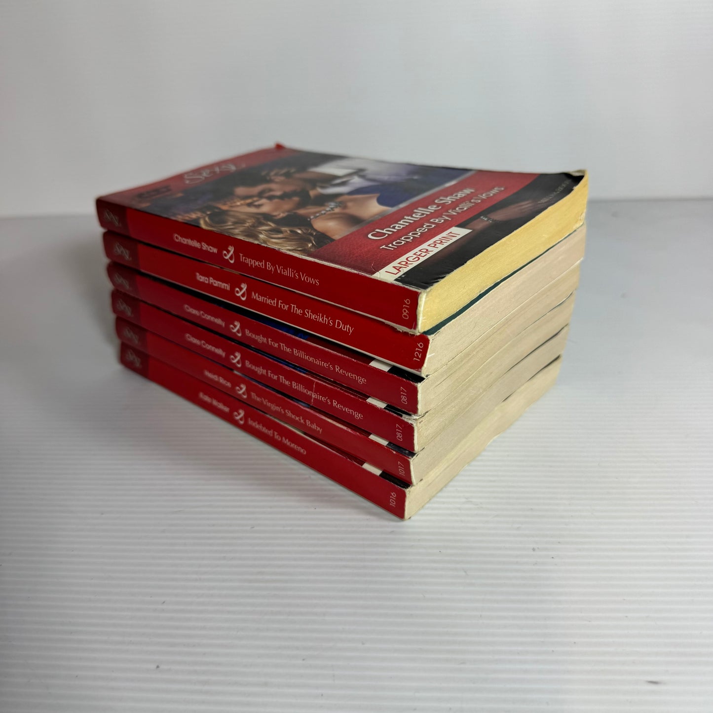 Mills & Boon Large Print Sexy Book Bundle x 6 Books (3158)