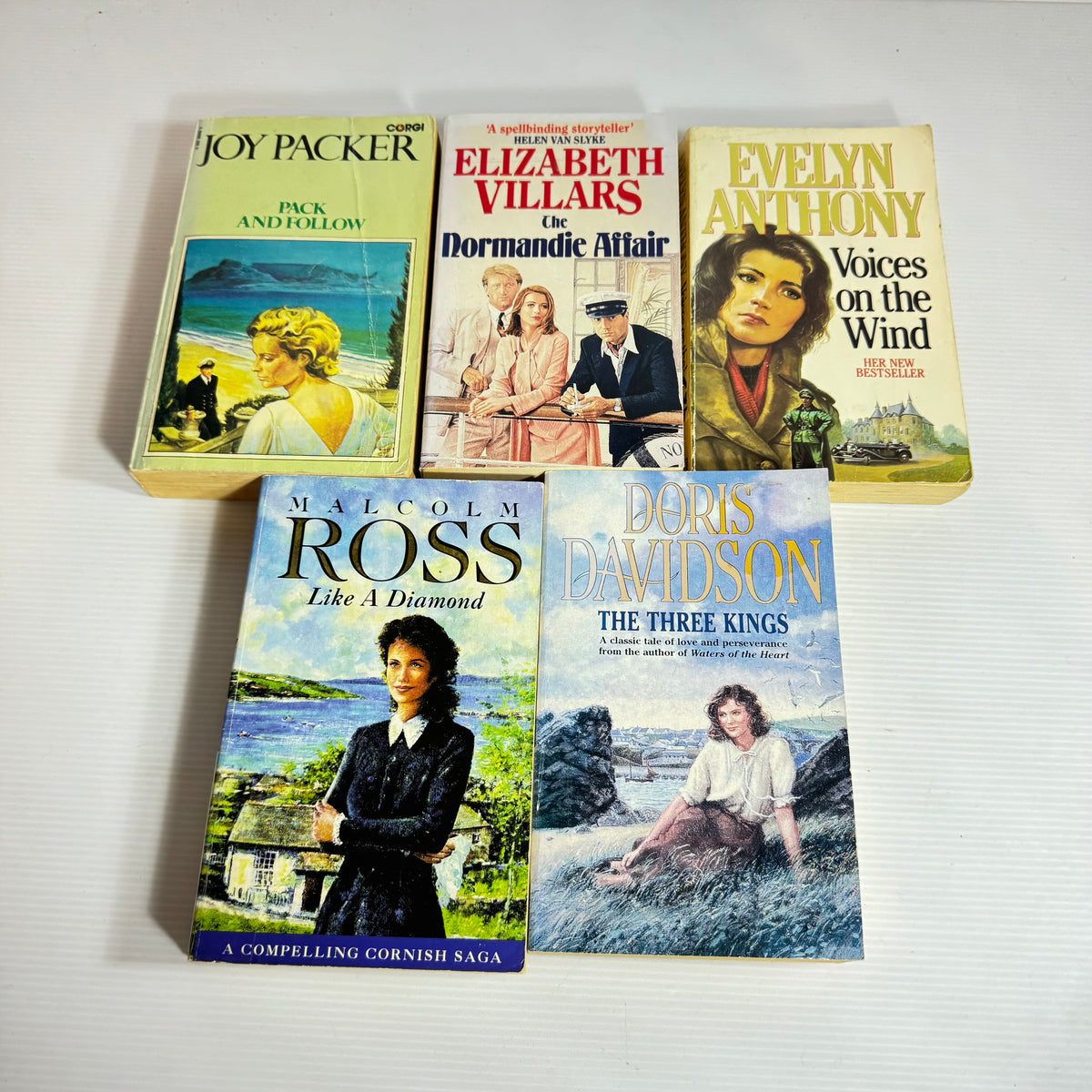 Historical Romance Bundle x 5 : Hearts of Gold - Jessica Stirling, To Wed A Wicked Prince - Jane Feather, The Firebrand - Susan Wiggs, Touch Not the Cat & The Last Enchantment - Mary Stewart,(3396)