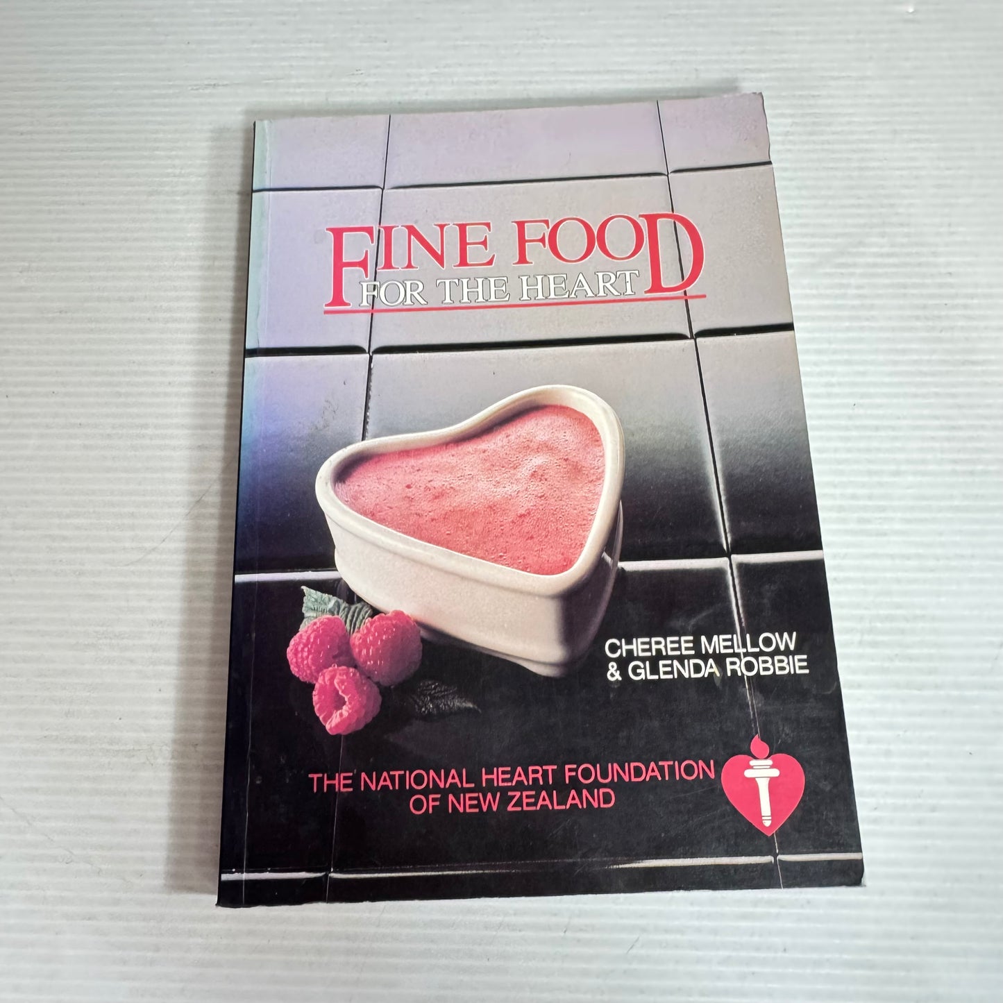 Family Food & Fine Food For the Heart Book Bundle - The National Heart Foundation of New Zealand  x 2 Books (2800)