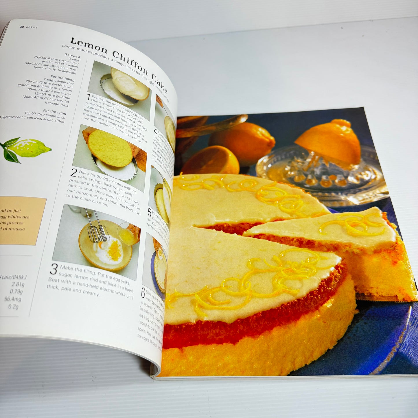 Low Fat Cookbook Bundle x 3 : Low Fat, Cook's Library Low Fat, The Ultimate Low Fat Baking Cookbook (3316)