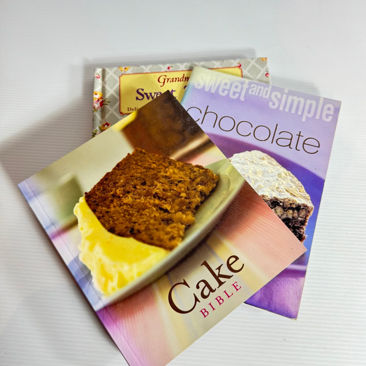 Baking Book Bundle x 3 : Cake Bible, Sweet and Simple Chocolate, Grandma's Sweet Treats (3206)